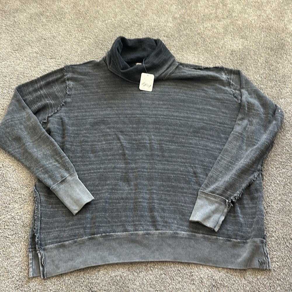 Free people We the Free Timmy turtle pull over - Picture 8 of 14